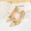 8829-A1 Korean version of high-heeled shallow-mouth pointed side hollow cloth plaid pearl metal chain houndstooth shoes