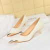 BIGTREE SHOES 237-28 European and American style banquet middle heel shallow mouth metal pointed graffiti pattern slim women's shoes spring and autumn shoes