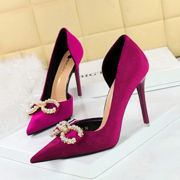 0ba22da0115921d94af6d8818cb4a869 Bigtree Shoes 1363-K79 Banquet High Heels Shallow Mouth Pointed Thick Suede Side Hollow Pearl Rhinestone Buckle Bow Shoes