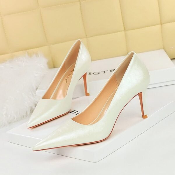 Bigtree Shoes 3391-A9 European and American Style Retro Fashion Women's Shoes Banquet High Heels Spring and Autumn Stiletto High Heel Shallow Mouth Pointed Shoes