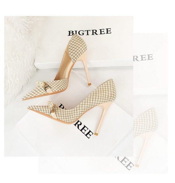 1c9c39b6b514cf60010b720bfd18fceb 8829-1 Korean version of high-heeled shoes with lattice pattern shallow mouth side hollow houndstooth pearl metal chain super high-heeled shoes