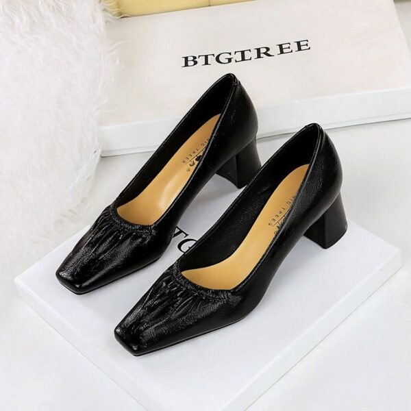 Bigtree Shoes 5288-15 Retro European American Style Pleated Shoes Low-Cut Square Toe Chunky Heel Mid Heel Spring and Autumn Commuter's All-Matching Women's Shoes