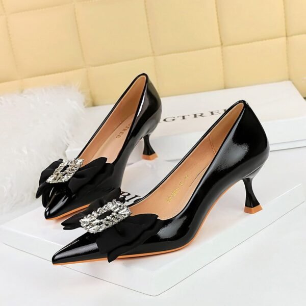 Bigtree Shoes 1961-H32 European and American Style Light Luxury Fashion Banquet Women's Shoes Stiletto Mid Heel Shallow Mouth Pointed Rhinestone Bow Single-Layer Shoes