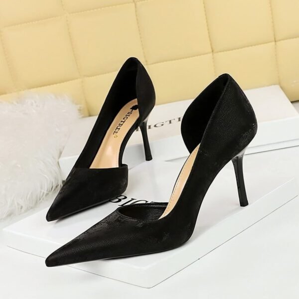 Bigtree Shoes 8238-3 Retro European American Style Banquet Women's Shoes Stiletto Heel Shallow Mouth Pointed Toe Cloth Side Hollow out Pumps High Heels
