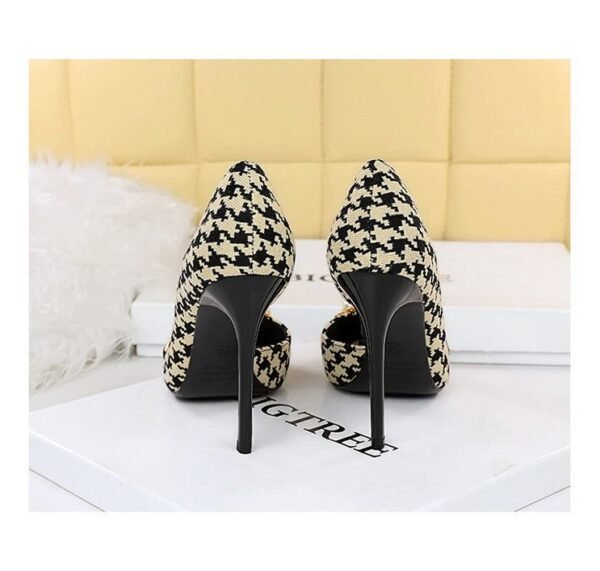 67dbf55827a902723d14b1ad008b703c 8829-1 Korean version of high-heeled shoes with lattice pattern shallow mouth side hollow houndstooth pearl metal chain super high-heeled shoes