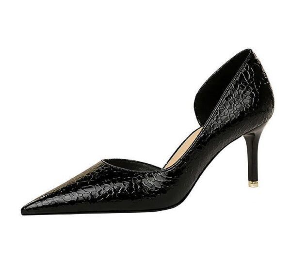 2928-1 European and American style fine-heeled high-heeled shallow pointed side hollow retro metal stone pattern shoes