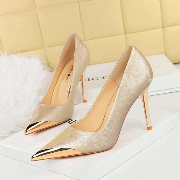 BIGTREE SHOES 9318-10 National Style Women's Shoes High Heels Silk Stiletto Low-Cut Metal Pointed Toe Satin Banquet High Heel Pumps Women