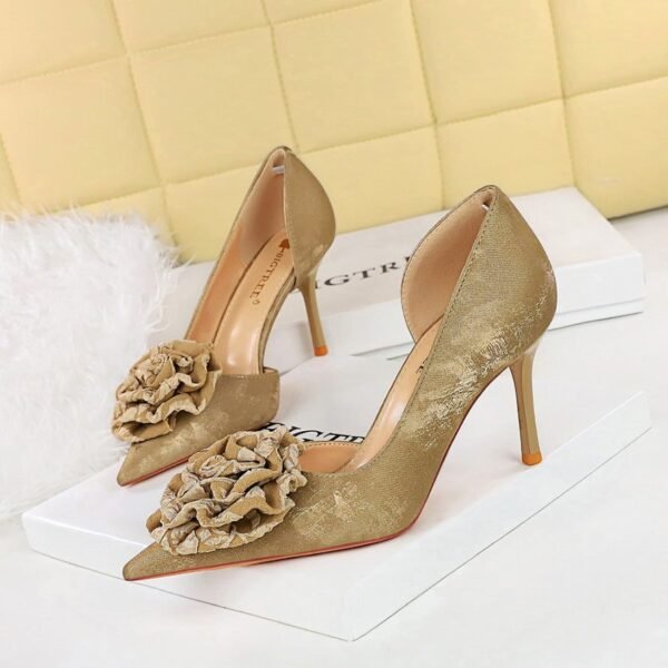 BIGTREE SHOES 8238-H55 National Style Women's Shoes Banquet High Heels Stiletto Heel Shallow Mouth Pointed Toe Side Hollow out Flowers Floral Pumps
