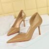 big tree shoes 8238 European and American Fashion Banquet Women's Shoes High Heel Stiletto Low Mouth Pointed Side Hollow Retro Patent Leather Stone Pattern Pumps