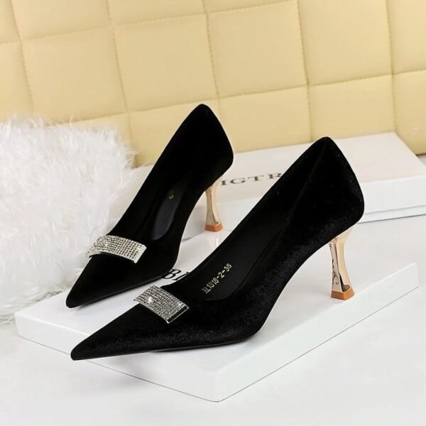 Bigtree Shoes 1818-K67 European and American Style Banquet Women's Shoes High Heels Suede Shallow Mouth Pointed Metal Rhinestone Decorative High Heel Shoes