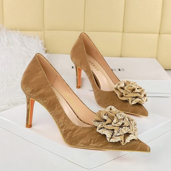 Bigtree shoes 18249-ah55 Korean style fashion banquet high heels floral women's shoes stiletto low-cut pointed toe flower shoes high heel