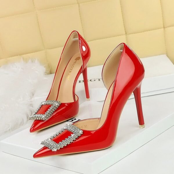 Bigtree Shoes 638-K63 Banquet High Heels Patent Leather Stilettos Shallow Mouth Pointed Side Hollow Square Metal Buckle Rhinestone Buckle Pumps