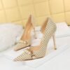 8829-A1 Korean version of high-heeled shallow-mouth pointed side hollow cloth plaid pearl metal chain houndstooth shoes