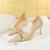 8829-A1 Korean version of high-heeled shallow-mouth pointed side hollow cloth plaid pearl metal chain houndstooth shoes