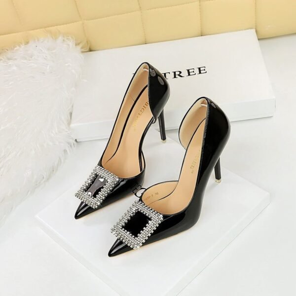 Bigtree Shoes 638-K63 Banquet High Heels Patent Leather Stilettos Shallow Mouth Pointed Side Hollow Square Metal Buckle Rhinestone Buckle Pumps