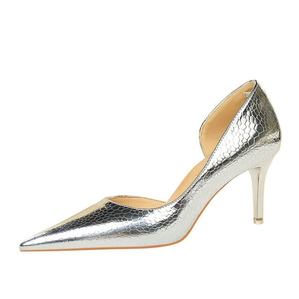 2928-1 European and American style fine-heeled high-heeled shallow pointed side hollow retro metal stone pattern shoes
