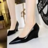 BIGTREE SHOES 6639-1 Retro European American Style Wedge High Heel Low-Cut Pointed Toe Pedicure Slimming Banquet Women's Thin Shoes Female Wedge Heels
