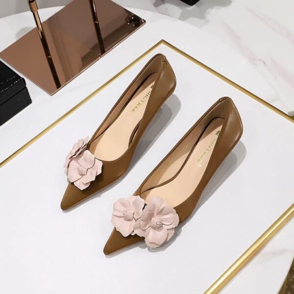 BIGTREE SHOES 237-H57 Korean Style Banquet Delicate Slimming Spring and Autumn Sweet Women's Shoes Mid-Heel Low-Cut Pointed-Toe Colorblock Flower Shoes