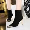 Bigtree Shoes 319-12 European and American Style Fashion Banquet Women's Boots Short Tube Stiletto Heel Metal Pointed Toe Pedicure Slimming Suede Short Boots