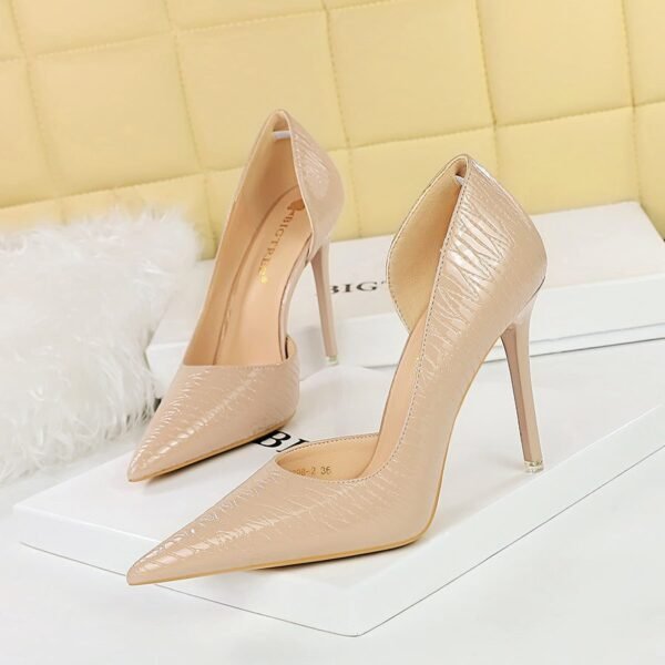 c108296742857a394b9be56ff6275501 BIG TREE SHOES 1298-2 Retro European American Style Banquet High Heels Stiletto Low-Cut Pointed Embossed Patent Leather Side Hollow-out Pumps Women's Shoes
