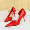 big tree shoes 8238 European and American Fashion Banquet Women's Shoes High Heel Stiletto Low Mouth Pointed Side Hollow Retro Patent Leather Stone Pattern Pumps