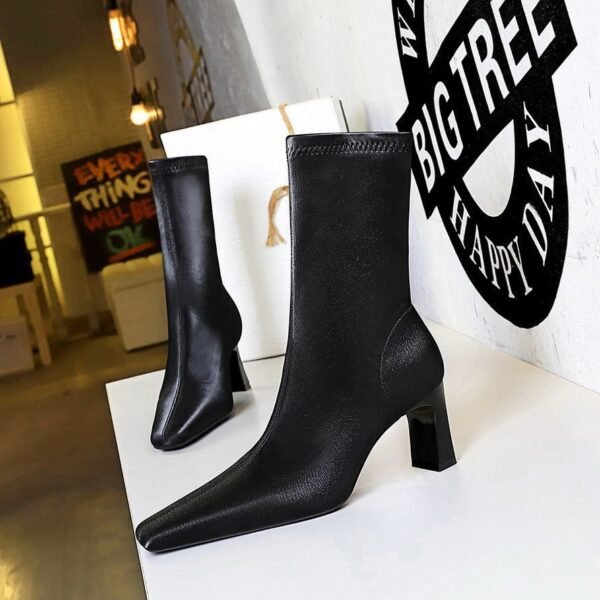 BIGTREE SHOES 375-5 Retro European American Style Simple and Thin Women's Short Boots Skinny Boots Chunky Heel High Heel Square Head Winter Boots