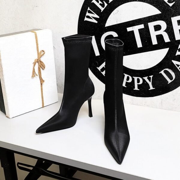 ee45d31767c3fdd7da0e17326f5d4799 BIGTREE SHOES 325-5 Retro European American Style Fashionable Figure Flattering Banquet Bootie Super High Heel Pointed Toe Winter Women's Boots Ankle Boots
