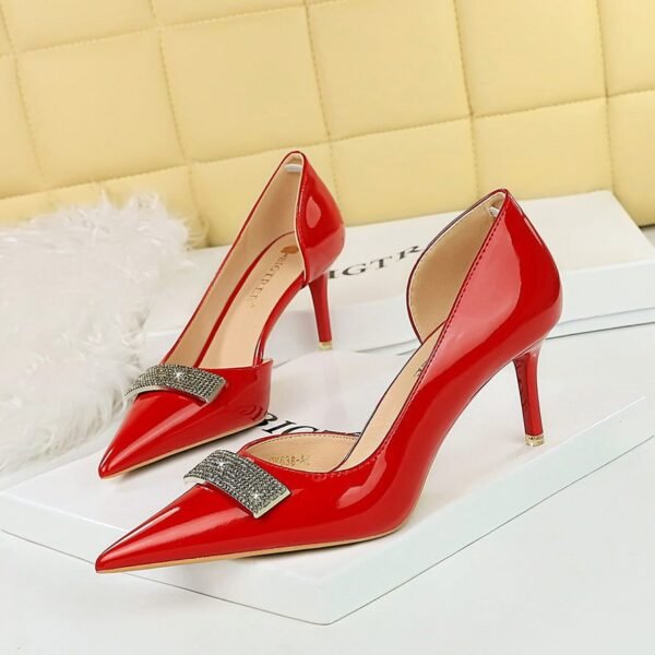 Bigtree Shoes 638-Ak67 Banquet Women's Shoes Stiletto Heel Shiny Patent Leather Shallow Mouth Pointed Toe Side Hollow Rhinestone Metal Decorative Women's Shoes