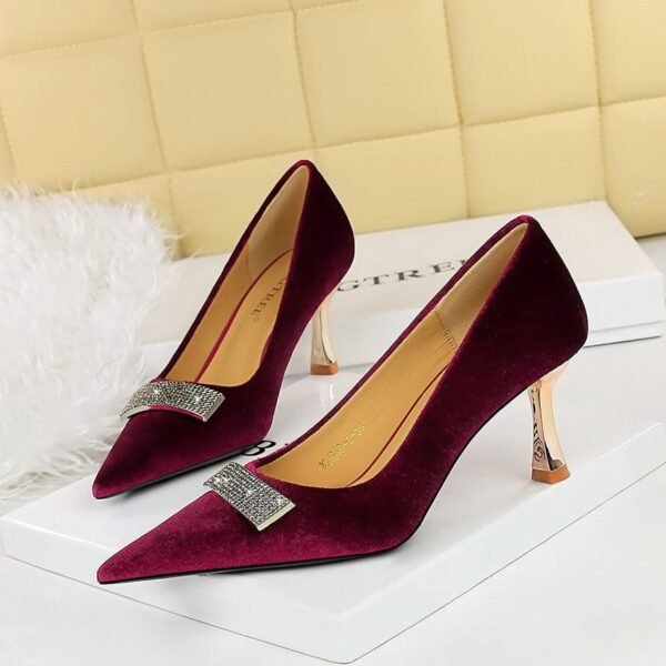 Bigtree Shoes 1818-K67 European and American Style Banquet Women's Shoes High Heels Suede Shallow Mouth Pointed Metal Rhinestone Decorative High Heel Shoes