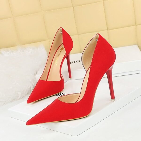 big tree shoes 1298-8 European and American Simple Banquet High Heels Stiletto Low-Cut Pointed Side Hollow Retro Litchi Pattern High Heel Pumps