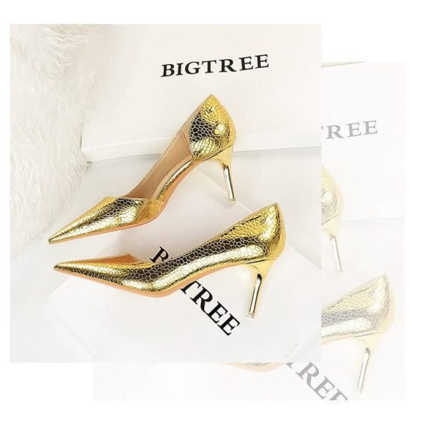 2928-1 European and American style fine-heeled high-heeled shallow pointed side hollow retro metal stone pattern shoes