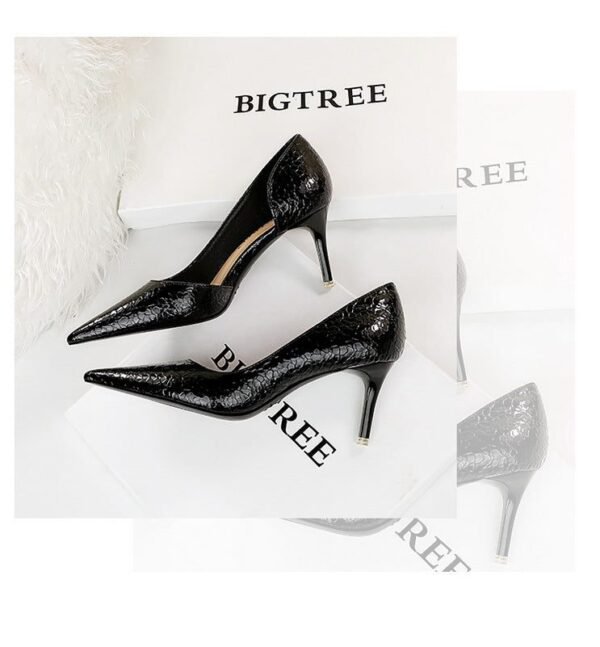 2928-1 European and American style fine-heeled high-heeled shallow pointed side hollow retro metal stone pattern shoes