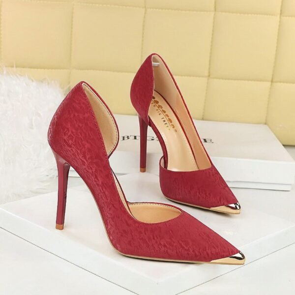 BIGTREE 8626-2 Ethnic style pointed head shallow mouth hollow high heels women's thin heel iron head metal decoration national style satin single shoes