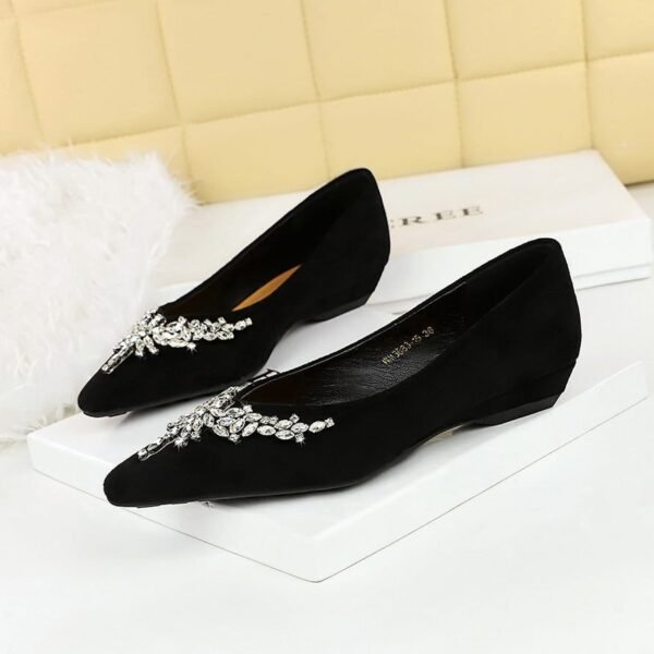 BIGTREE 3683-H70 retro fashion single shoes rhinestone chain decorative pointed head shallow mouth suede wedge heel versatile low heel women's shoes