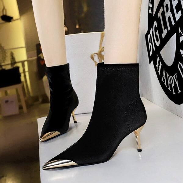 BIGTREE 319-A10 European and American style light luxury women's boots banquet short boots metal pointed pedicure thin Xishi velvet short boots