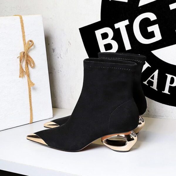 BIGTREE 335-1 European and American style light luxury banquet women's boots medium heel hollow with metal pointed iron head suede short boots