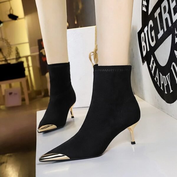 BIGTREE 319-A12 European and American style banquet light luxury women's boots thin pedicure short boots suede metal head winter short boots