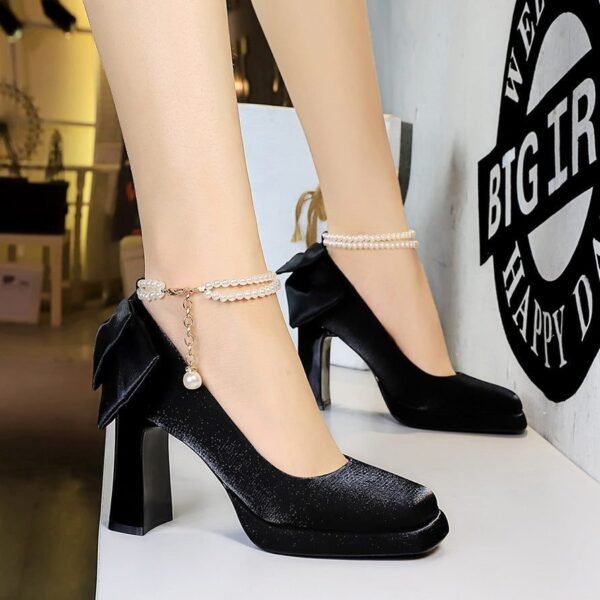 BIGTREE 9982-H78TP French Xiaoxiangfeng square head waterproof table high heels back bow pearl chain one-word belt single shoes