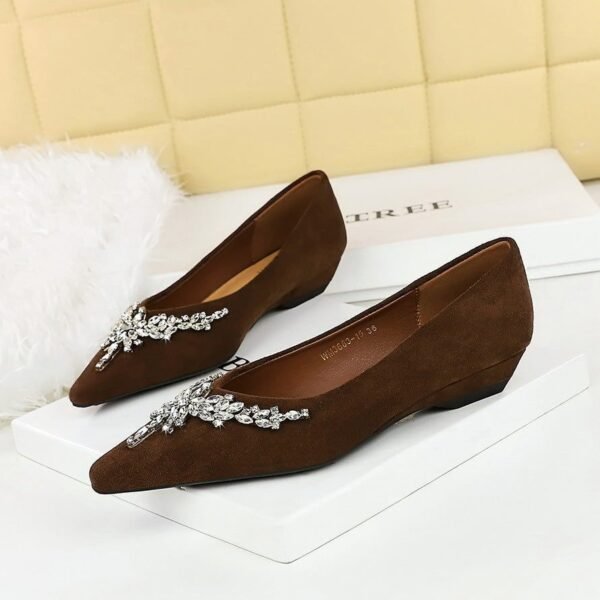 BIGTREE 3683-H70 retro fashion single shoes rhinestone chain decorative pointed head shallow mouth suede wedge heel versatile low heel women's shoes