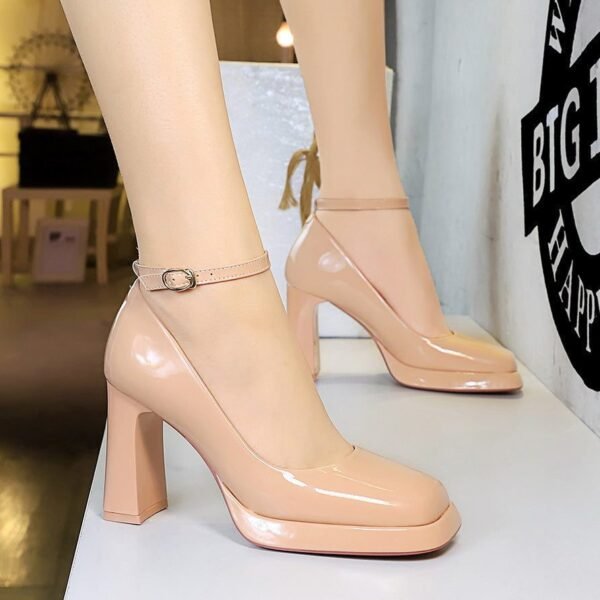 BIGTREE 9981-K103 European and American style simple thick heel super high heel waterproof table patent leather square head word belt single shoes high heels