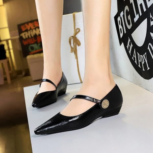 BIGTREE 3683-5K92 Vintage Elegant Fashion Women's Shoes Shallow-Mouth Pointed Wedge One-Strap Single Shoe Round Metal Decoration