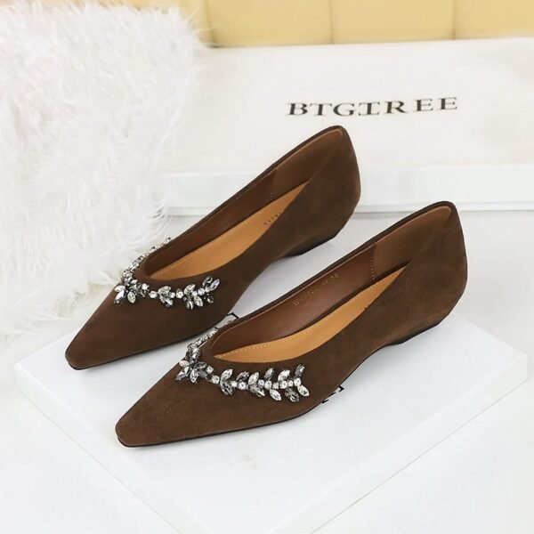 Product image BIGTREE 3683-H68 French light luxury pointed rhinestone chain decorative single shoes suede light mouth bevel heel low heel versatile women's single shoes