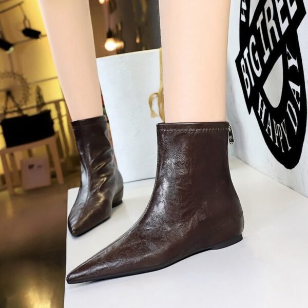BIGTREE 6383-1 Retro women's boots are comfortable and low-heeled, with heel inner height increased, zipper, pedicure and thin, European and American versatile short boots
