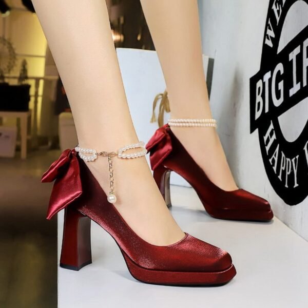 BIGTREE 9982-H78TP French Xiaoxiangfeng square head waterproof table high heels back bow pearl chain one-word belt single shoes