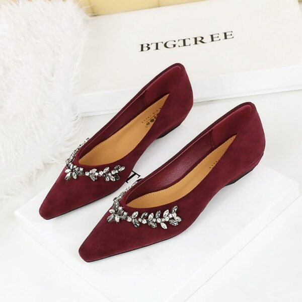 Product image BIGTREE 3683-H68 French light luxury pointed rhinestone chain decorative single shoes suede light mouth bevel heel low heel versatile women's single shoes