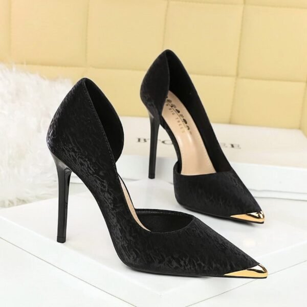 BIGTREE 8626-2 Ethnic style pointed head shallow mouth hollow high heels women's thin heel iron head metal decoration national style satin single shoes