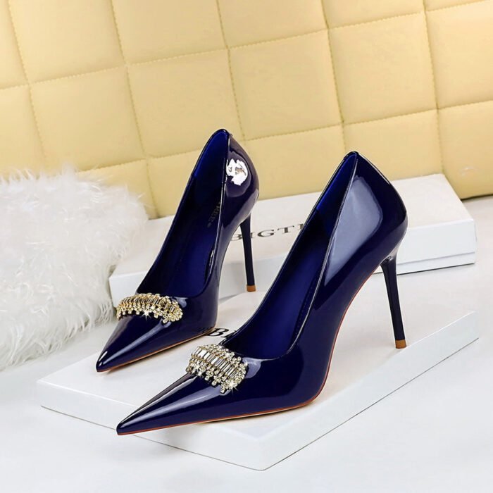 BIGTREE SHOES 9283-K31 European and American banquet women's shoes super high heel patent leather shallow mouth pointed shining rhinestone decorative shoes high heels - Image 1