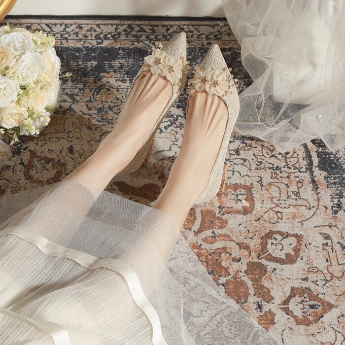 3118-105 Thick Heel Flat Shallow Mouth Pointed Toe Bridal Shoes Bridesmaid Shoes Flower Wedding Shoes Women's Beautiful Engagement Shoes Small Size - Image 3