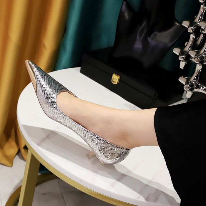 BIGTREE SHOES 237-29 European and American Style Banquet Women's Shoes Mid-Heel Low-Cut Metal Pointed Shining Sequin Cloth Snake Pattern Pumps Women's Shoes - Image 2