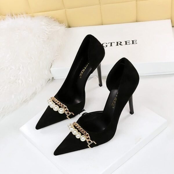 8829-2 European and American Style Banquet Slimming Super High Heel Suede Shallow Mouth Pointed Pearl Metal Chain Side Hollow Pumps